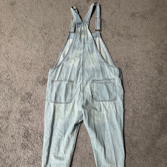 Gap women's denim overalls - Picture 3 of 3